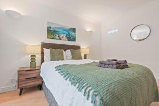 Leeds Central Hub - Free Parking - Sleeps 5 - 7