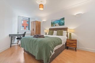 Leeds Central Hub - Free Parking - Sleeps 5 - 0