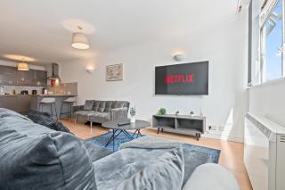 Leeds Central Hub - Free Parking - Sleeps 5 - 8