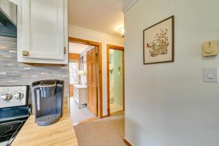 High Peak Heaven Cozy Log Cabin on 1 Acre! - 1