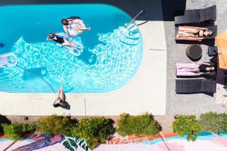 Pink Palms - Bachelorette Dream Pool Spa BBQ - 9