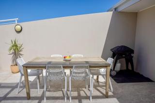 Castaways Penthouse Noosa, Beachfront Pool Tennis - 3