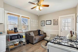 Stylish Lakewood Apartment - Free Parking & Wi-Fi - 7