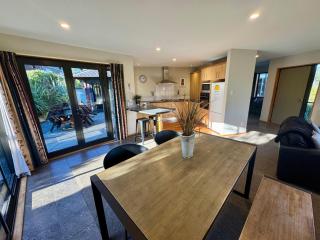 18 St James Avenue - 6