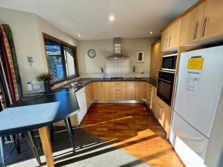 18 St James Avenue - 5