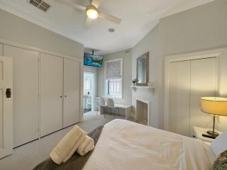 Classic Meets Modern in Central Wagga - 4