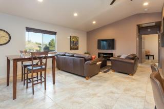 Serendipity Retreat - Dogs Welcome Farm Tours and Private Yoga Sessions - 4