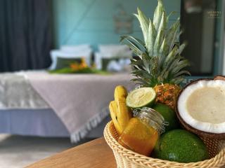 Archipel Guadeloupéen - Entre grand balcon, piscine & lagon - Élégant cocon d'architecte 2 étoiles - 8