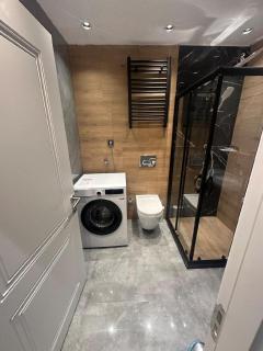 Old City Charm Prime Location Apartment - 4