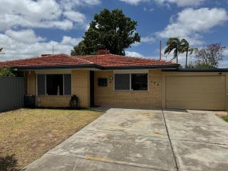 Hop skip and a jump to City and Optus Stadium - 9