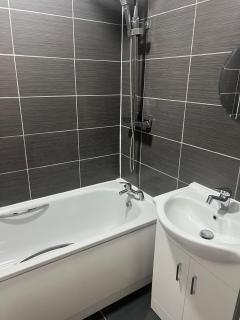 The Cosy Haven - 2 Bedroom house - 6