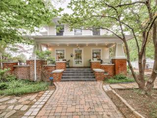 Stylish 3-Bedroom Home in Tulsa - 0