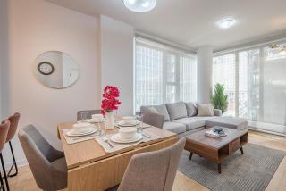 Corner 2BR Old Port - Free Indoor Parking - 0