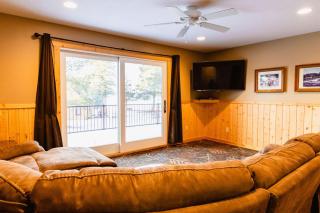 Oak at Pine Cone Lodge - 1 large bedroom - 7