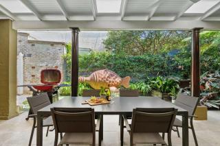 The Newtown Haven with Private Parking - 9