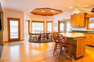 Hickory at Pine Cone Lodge - 4