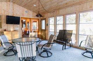 Hickory at Pine Cone Lodge - 1