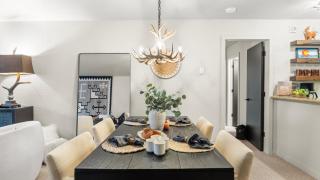 Steps from Snowmass Village Fireplace Firepit Mountain Views Aspen Glow Retreat by AvantStay - 8