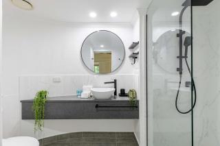 47 Reef Club 1 BR Apt - Steps to beach & town - 2