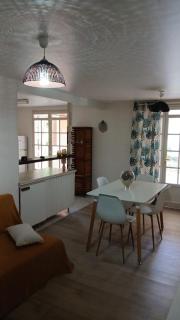 Relaxing setting in harmony with nature - 7