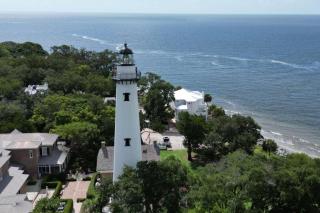 Captain's Hangar - 8