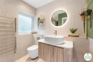 Modern 3 bed Home Minutes from Manchester Airport - 3