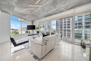 Spacious 3-BD Condo in Midtown Miami - Pool & Gym - 0