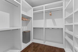 Spacious Sleek Modern Art Deco Gem in Downtown HTX - 3