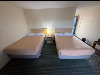 Royal Palms Motel - 8