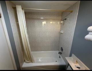 Royal Palms Motel - 7