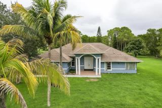 Large 5BR Home – Pool Table Yard Beaches - 0