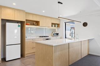 Luxury in Silverstream - 9