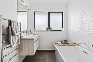 Luxury in Silverstream - 8