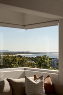 Noosa's Best View, Nature Setting, Stroll to Beach - 5