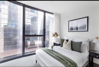 Luxury Indoor Pool, Jacuzzi, Sauna and Steam - 9