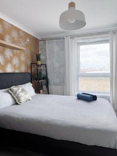 Comfy Modern Unit Near Canary Wharf l Top Floor Ideal for Business and Leisure Privacy l - 5