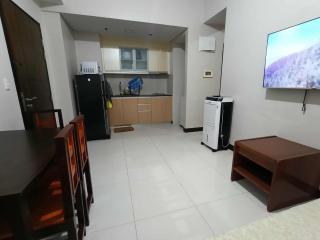 Condo Unit walking distance to Manila Airport (NAIA Terminal 3) - 1