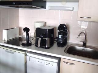 Appartement cosy avec piscine privée et parking à Super-Besse - FR-1-814-163 - 5