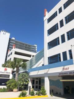 Breathtaking Oceanview Spacious 2 Bedroom Condo 15th Floor - 4