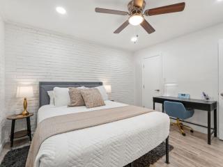 Charming Dallas Apartment near Airport - 6