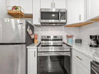 Charming Dallas Apartment near Airport - 4