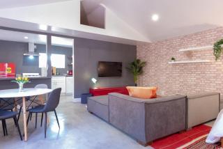 Modern Private Guesthouse with Parking, Yard, and Washer Dryer - 9