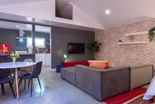 Modern Private Guesthouse with Parking, Yard, and Washer Dryer - 7