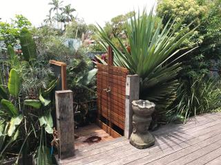 Coastal 4 bedroom Sawtell home with Pool - 2