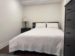 Stylish 2Bedroom Basement Suite in Oakwood Village - 4