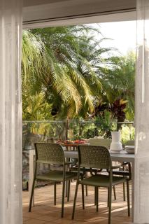 Coastal Inspired Beach Vibe, Stroll to Hastings St - 5