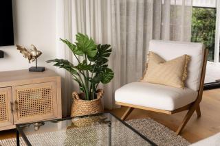 Sophisticated Beach Abode - 9