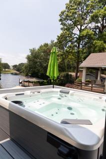 The Good Earth Boathouse - Cedar Creek - 9