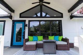 The Good Earth Boathouse - Cedar Creek - 8