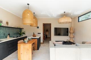 Stylish New Suites with Pool Near Balangan Beach - 8